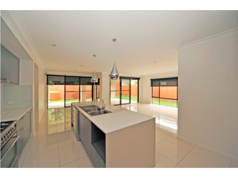 19 Dandalup Avenue, Ormeau Hills QLD 4208