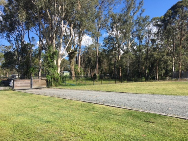 4 Elkana Road, Alberton QLD 4207