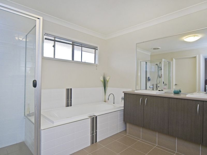 24 Maidenwell Rd, Ormeau QLD 4208