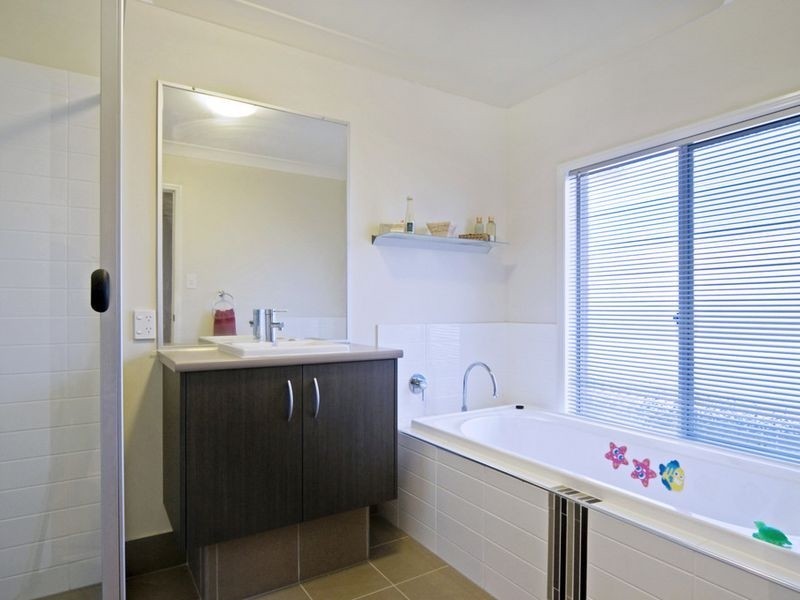 24 Maidenwell Rd, Ormeau QLD 4208