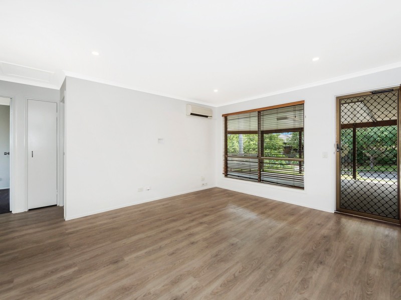 1/3 Camera, Oxenford QLD 4210