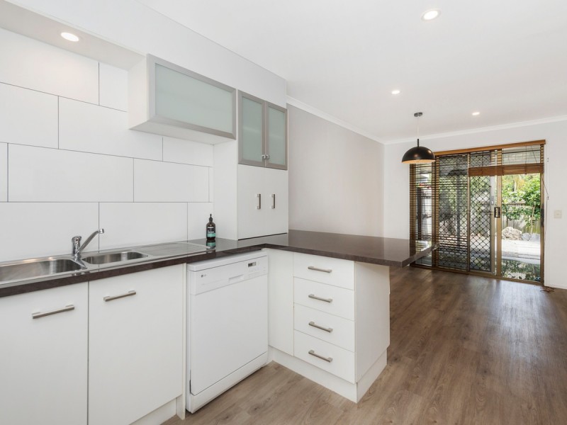 1/3 Camera, Oxenford QLD 4210