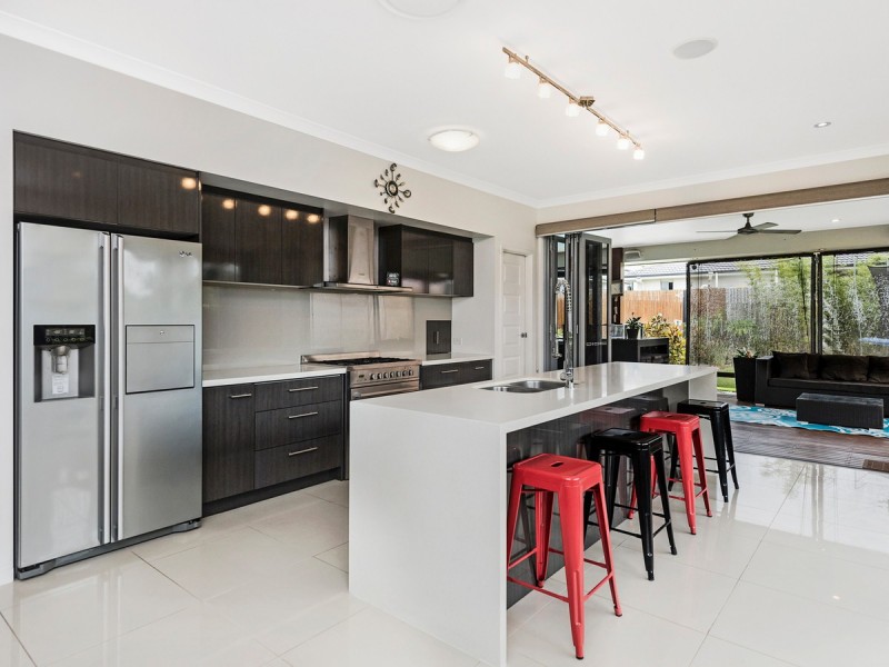 8 Waterlilly Place, Upper Coomera QLD 4209