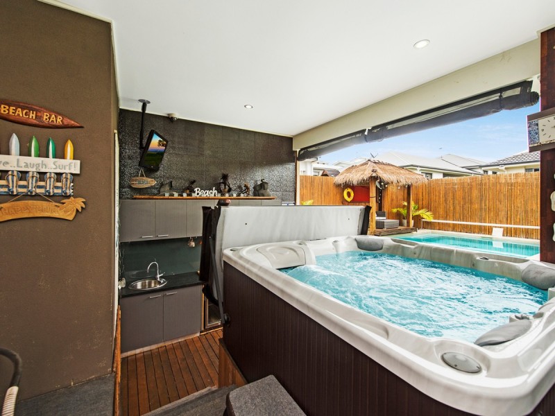 8 Waterlilly Place, Upper Coomera QLD 4209