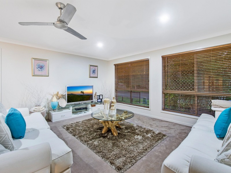 24 Bella Boulevard, Pimpama QLD 4209