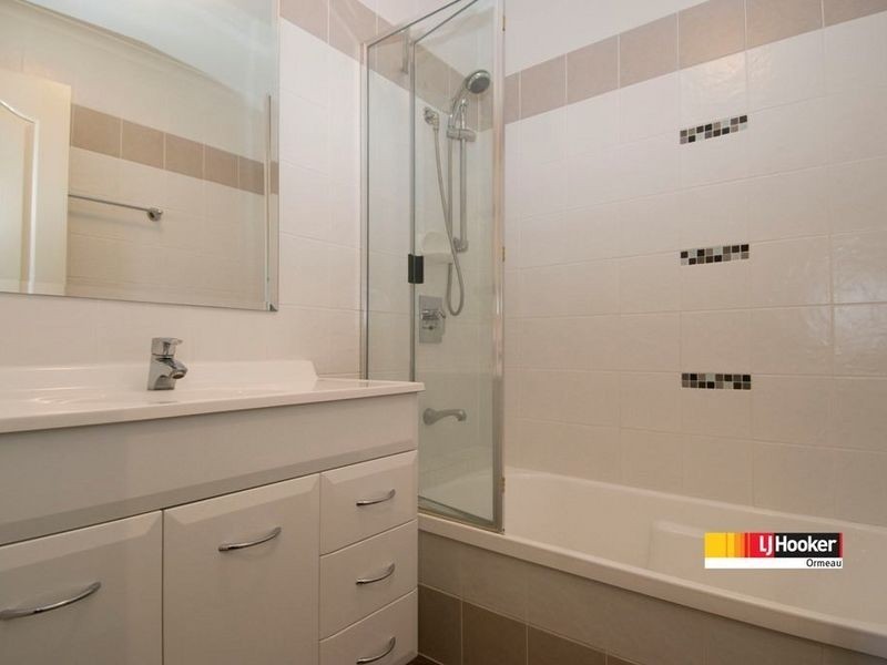 2/14 Pepperina Cct, Ormeau QLD 4208
