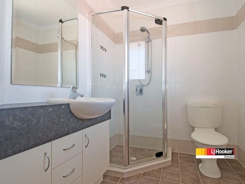 2/14 Pepperina Cct, Ormeau QLD 4208