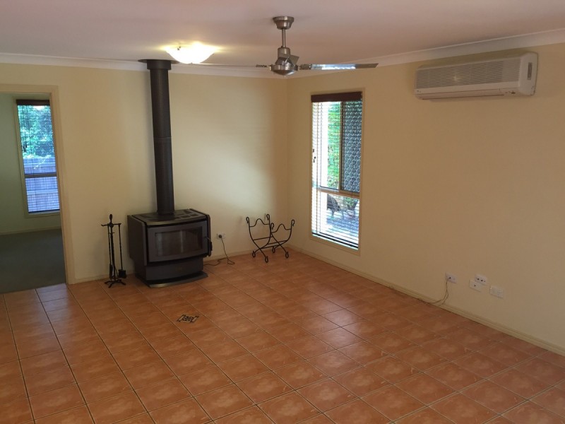 16 Forestglen Crescent, Bahrs Scrub QLD 4207