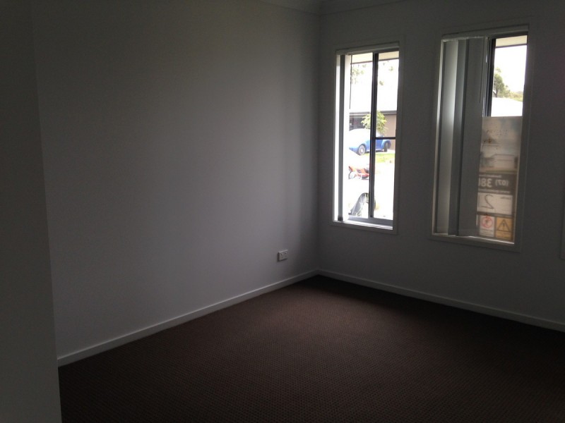 18 Hollanders Crescent, Ormeau Hills QLD 4208