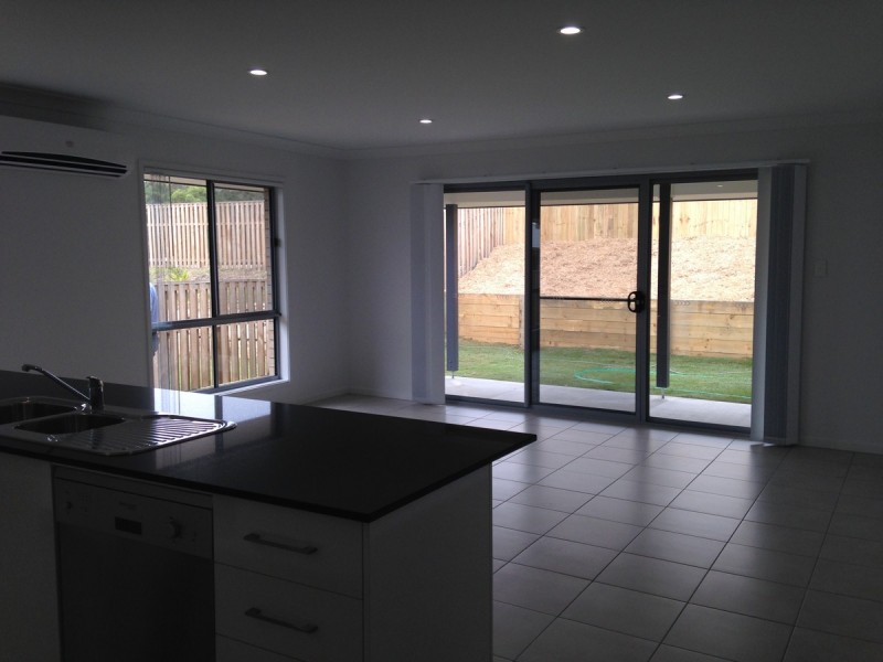 18 Hollanders Crescent, Ormeau Hills QLD 4208