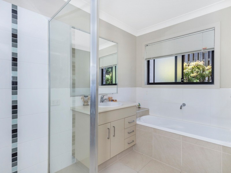 1/1 Success Crescent, Ormeau QLD 4208