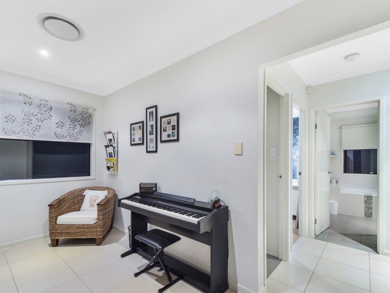 24 Boambillee Drive, Coomera Waters QLD 4209