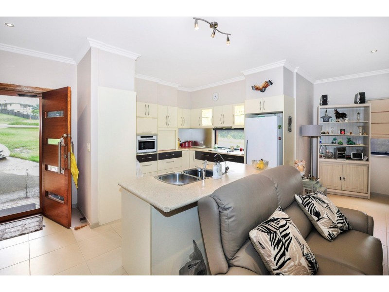 60 Ormeau Ridge Road, Ormeau Hills QLD 4208