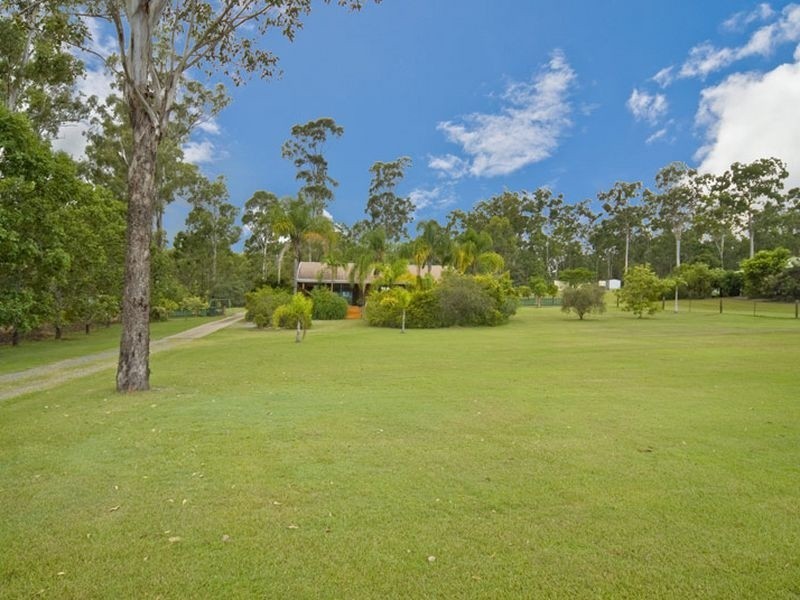 Yatala QLD 4207