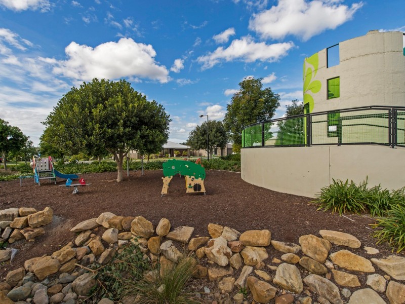 19 Adelaide Crescent, Ormeau Hills QLD 4208