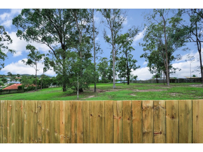 16 Ernest Street, Windaroo QLD 4207
