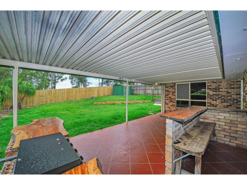 16 Ernest Street, Windaroo QLD 4207
