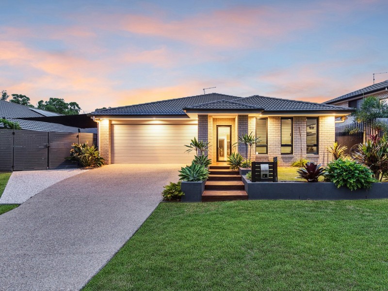 6 Hollanders Crescent, Ormeau Hills QLD 4208