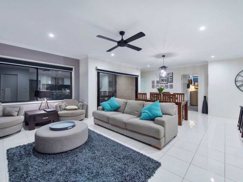 6 Hollanders Crescent, Ormeau Hills QLD 4208