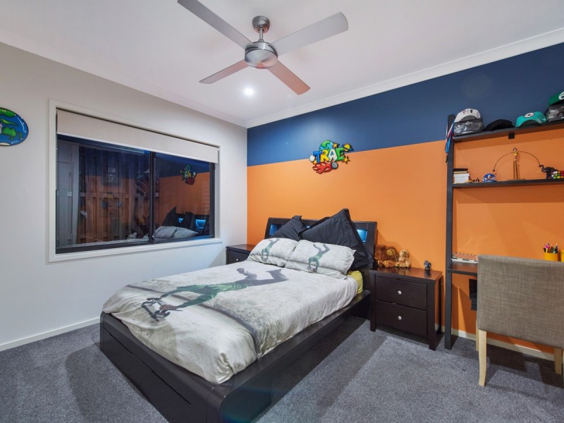 6 Hollanders Crescent, Ormeau Hills QLD 4208