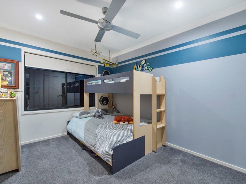 6 Hollanders Crescent, Ormeau Hills QLD 4208
