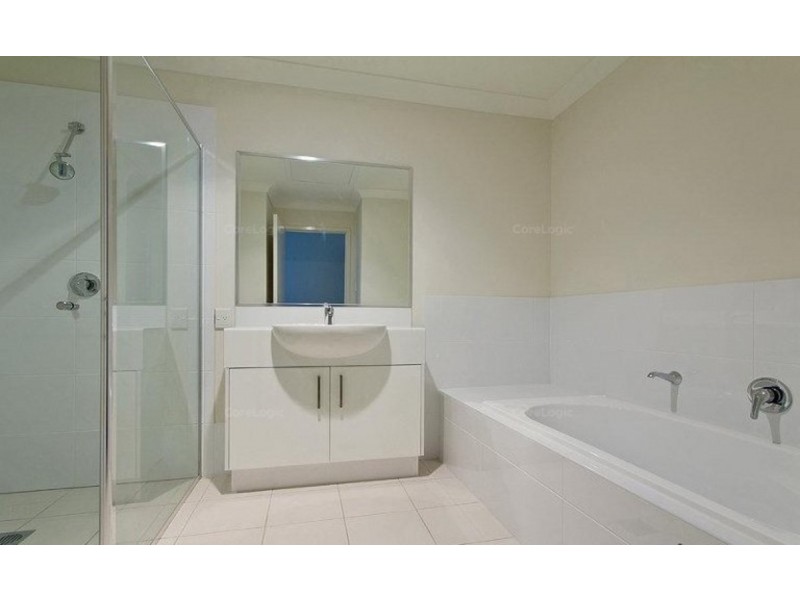 2/70-72 River Hills Road, Eagleby QLD 4207