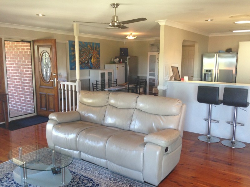 4 Arthur Way, Ormeau QLD 4208