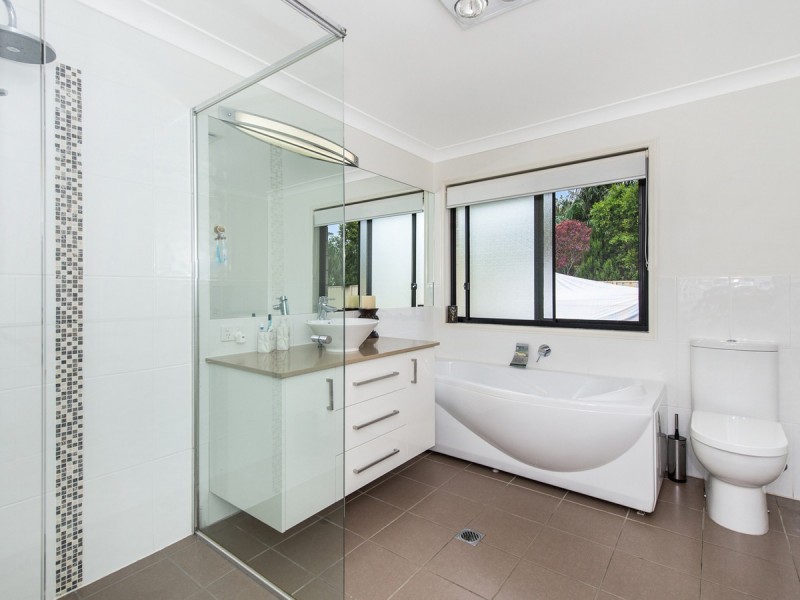 25 Kristy Court, Yatala QLD 4207