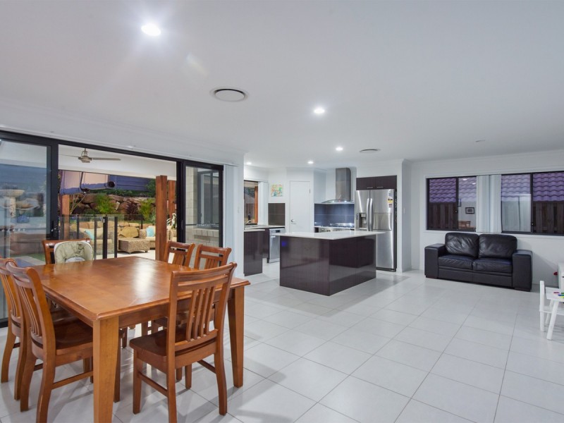 66 Landsdowne Drive, Ormeau Hills QLD 4208