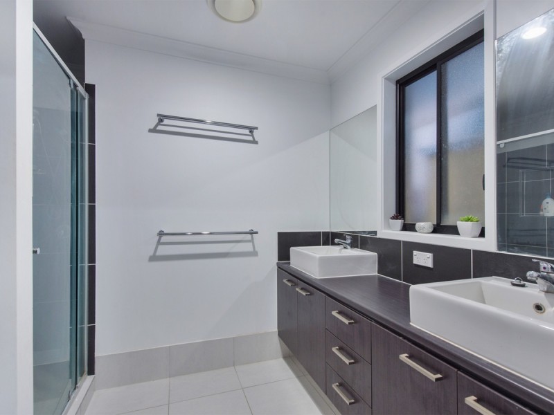 66 Landsdowne Drive, Ormeau Hills QLD 4208