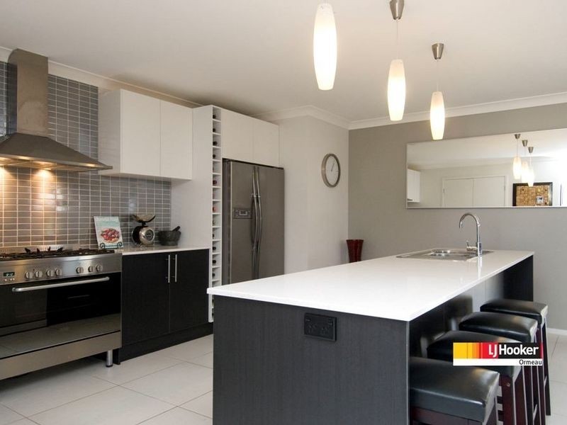 20 Lawley Cres, Pacific Pines QLD 4211