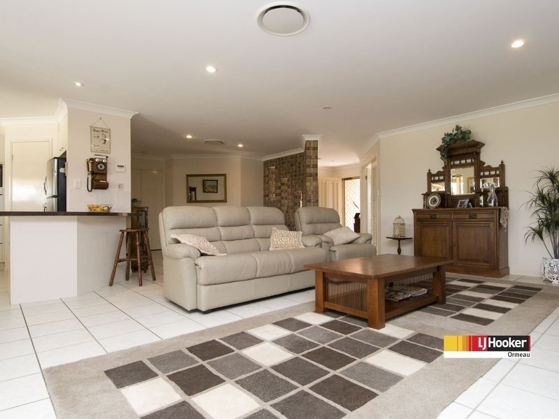 28 Sir Charles Holm Dr, Ormeau Hills QLD 4208