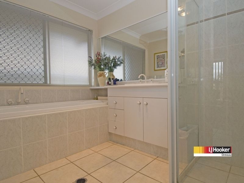 28 Sir Charles Holm Dr, Ormeau Hills QLD 4208