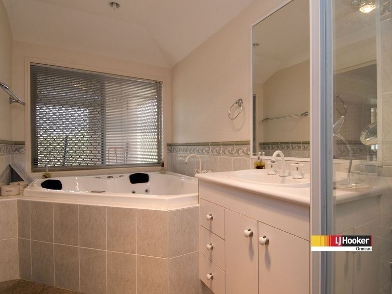 28 Sir Charles Holm Dr, Ormeau Hills QLD 4208