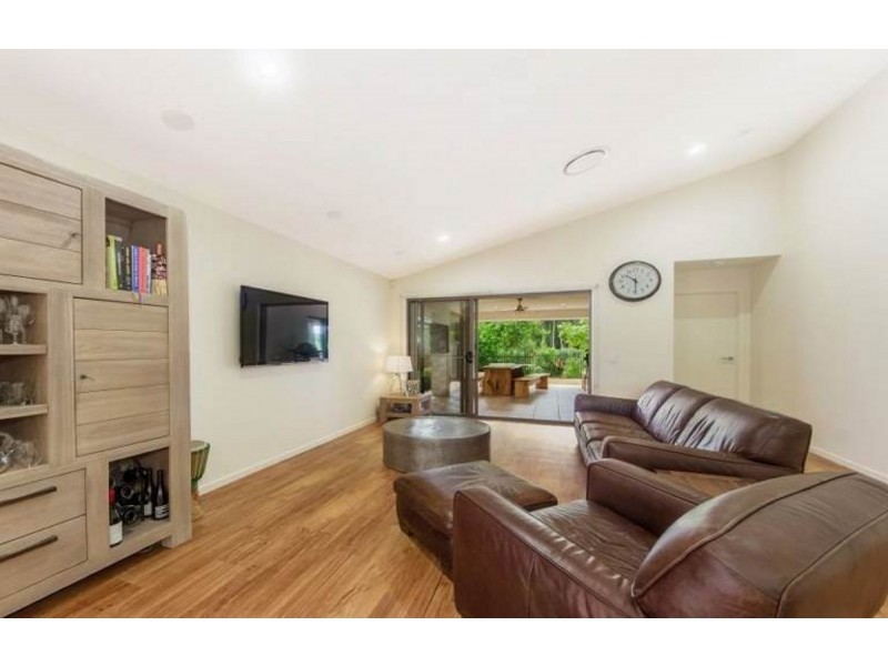 6 Rowella Street, Pimpama QLD 4209