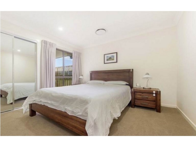 6 Rowella Street, Pimpama QLD 4209