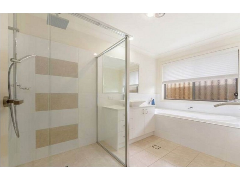 6 Rowella Street, Pimpama QLD 4209