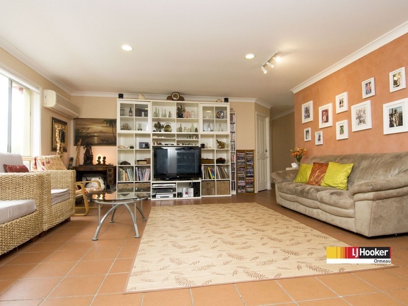 33 Davis Cup Crt, Oxenford QLD 4210