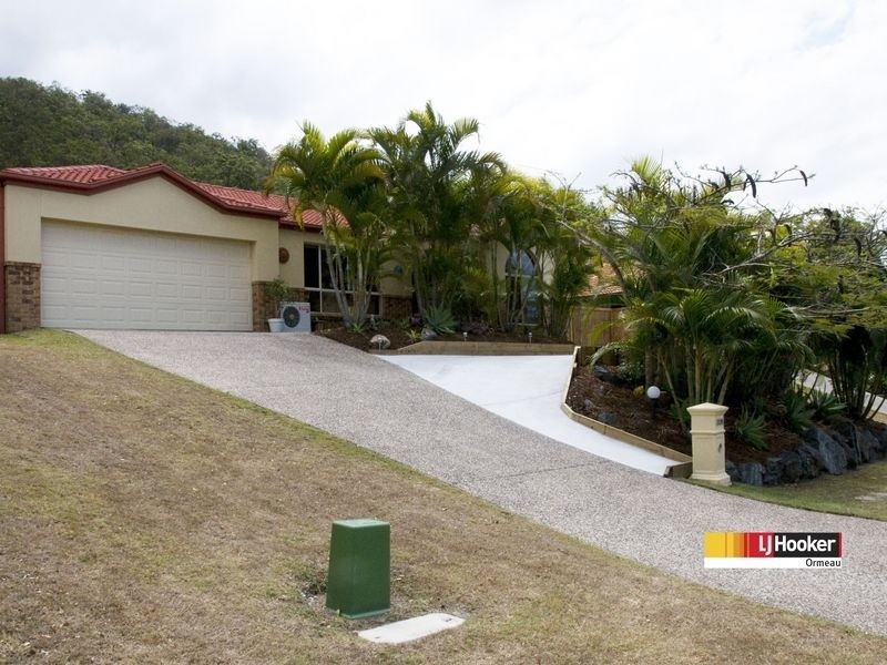 33 Davis Cup Crt, Oxenford QLD 4210