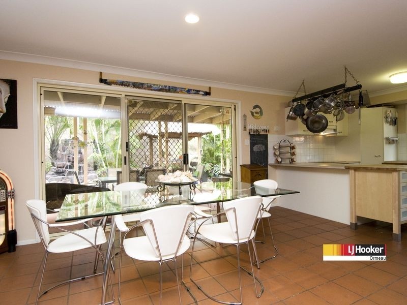 33 Davis Cup Crt, Oxenford QLD 4210