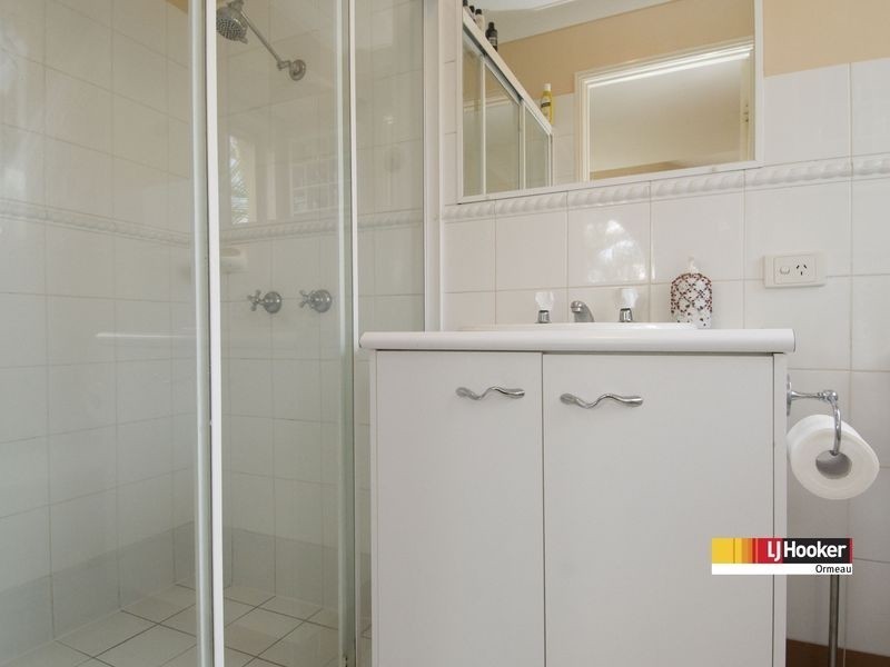 33 Davis Cup Crt, Oxenford QLD 4210