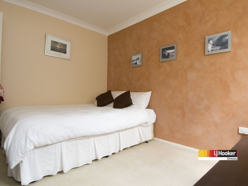 33 Davis Cup Crt, Oxenford QLD 4210