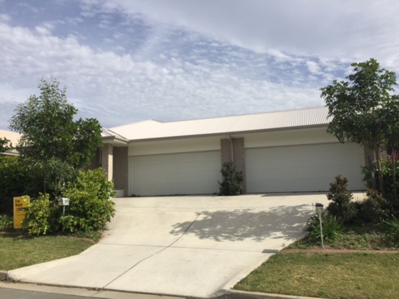1/15 Winchester Crescent, Pimpama QLD 4209