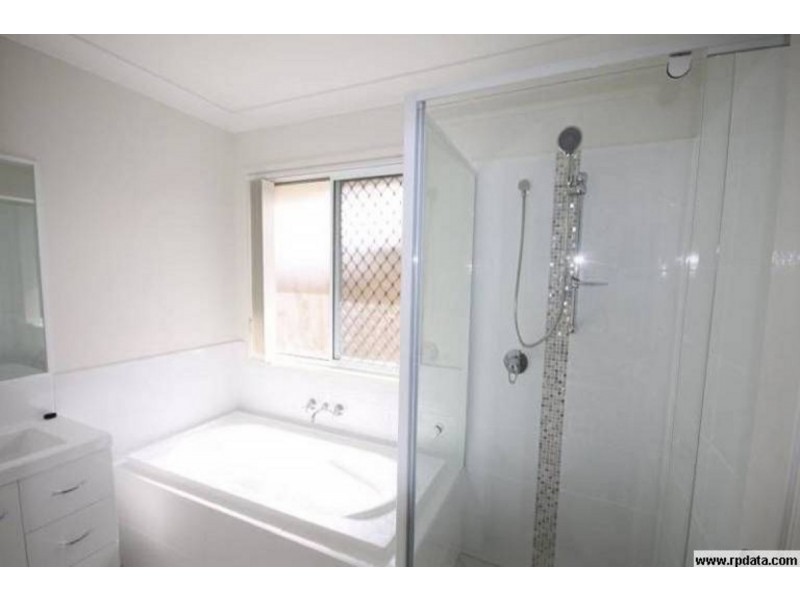 1/15 Winchester Crescent, Pimpama QLD 4209