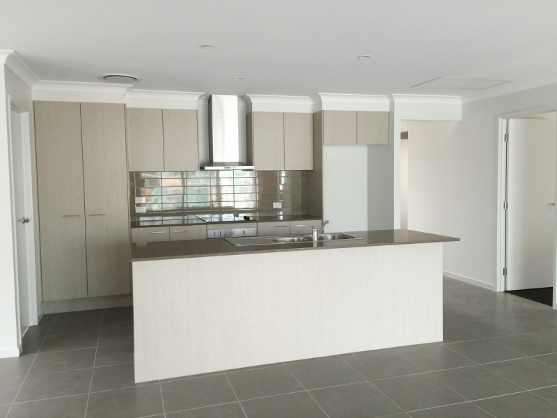 3 Durack Lane, Ormeau Hills QLD 4208