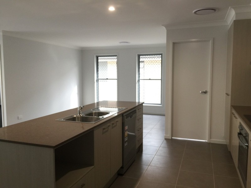 3 Durack Lane, Ormeau Hills QLD 4208
