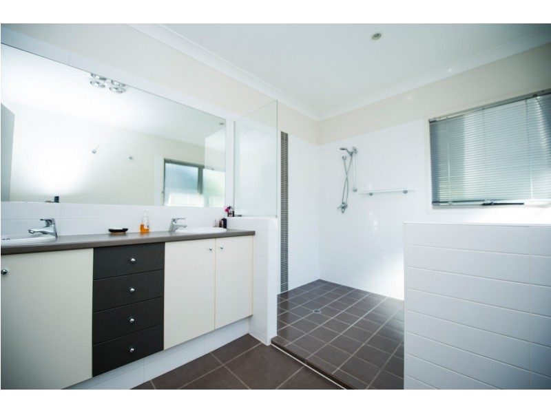 4 Flaxton Street, Ormeau QLD 4208