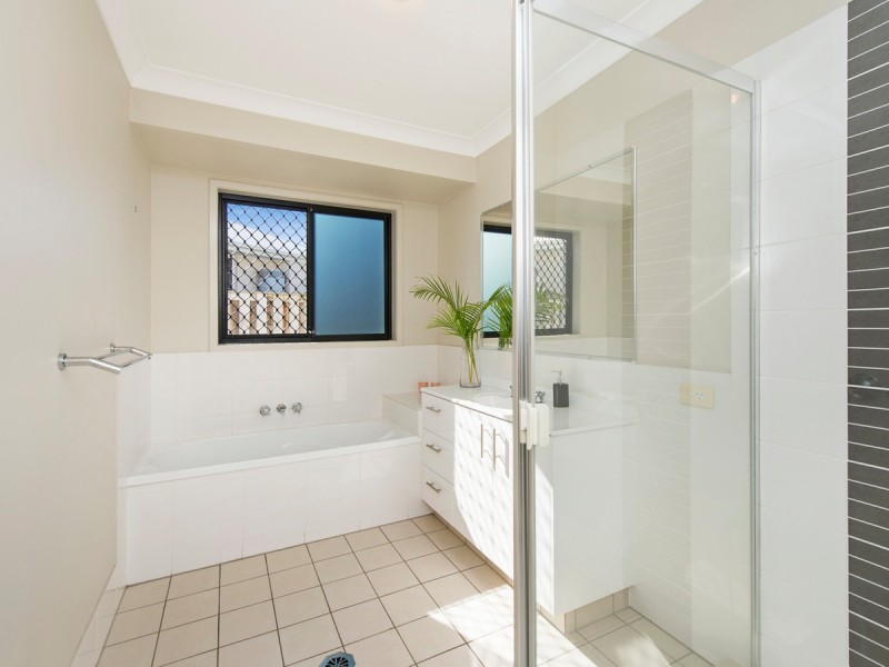 5 Summerlea Crescent, Ormeau QLD 4208