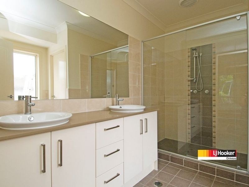 8 Lilyvale Cres, Ormeau QLD 4208