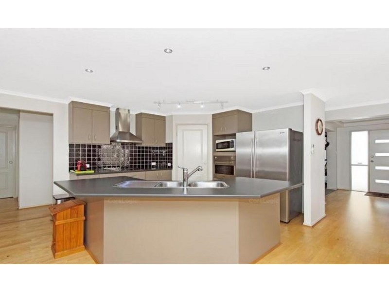 3 Lilyvale Crescent, Ormeau QLD 4208